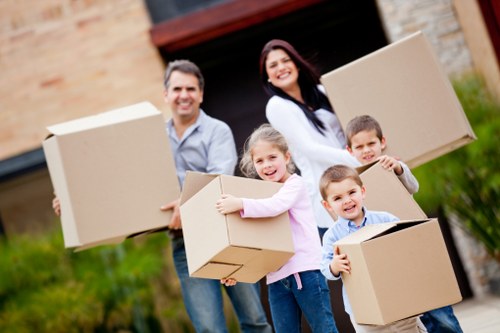 House move support with a removals van in Malden Rushett